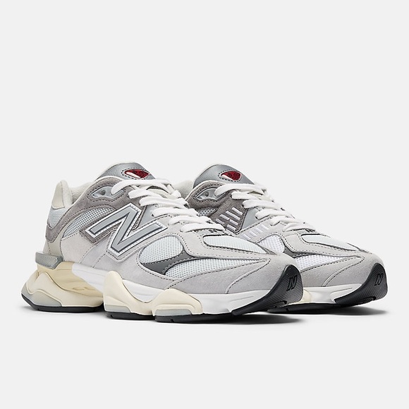 New Balance Shoes - New Balance 0960 Sneakers